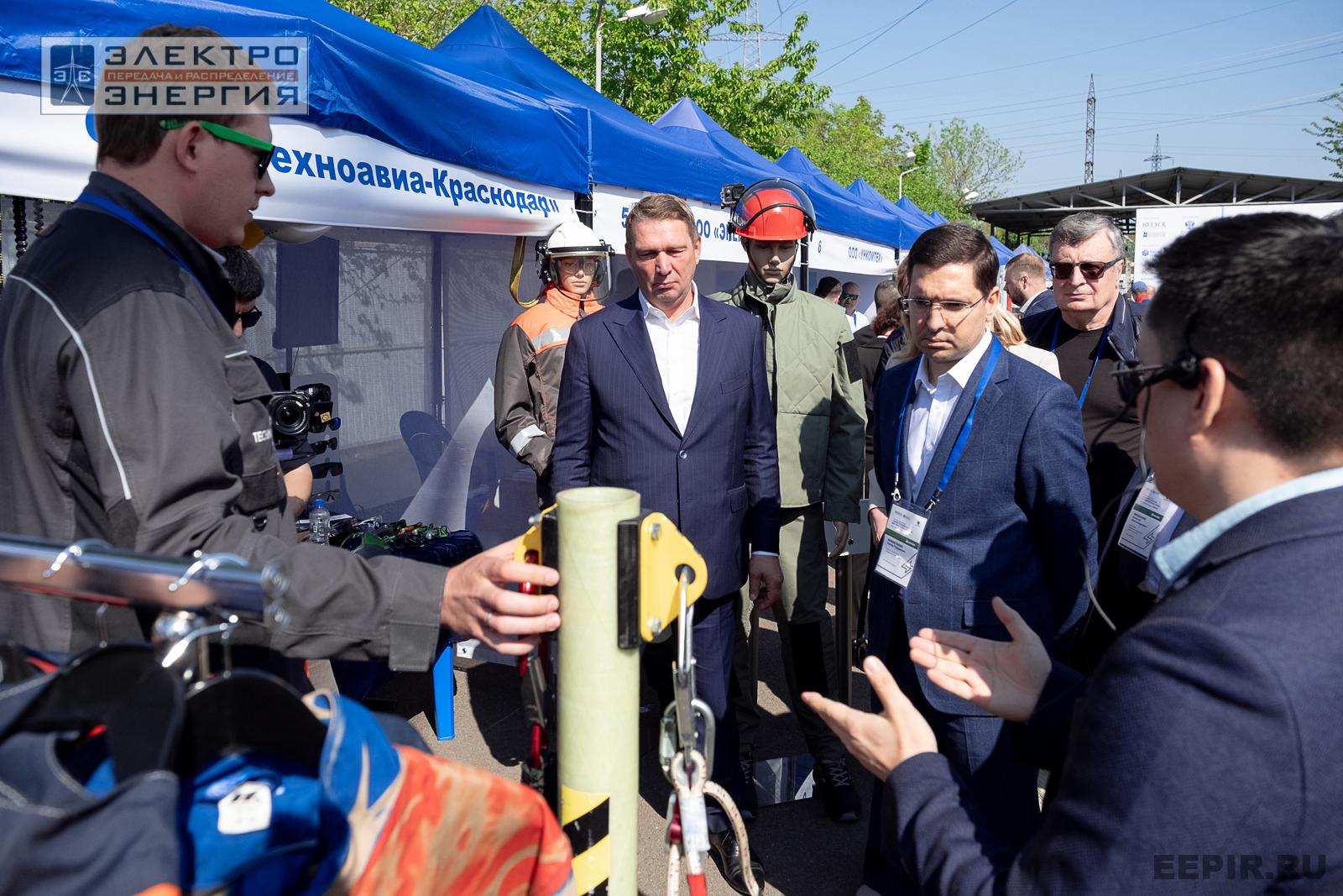 На семинаре-практикуме «Новые технологии для электрических сетей»