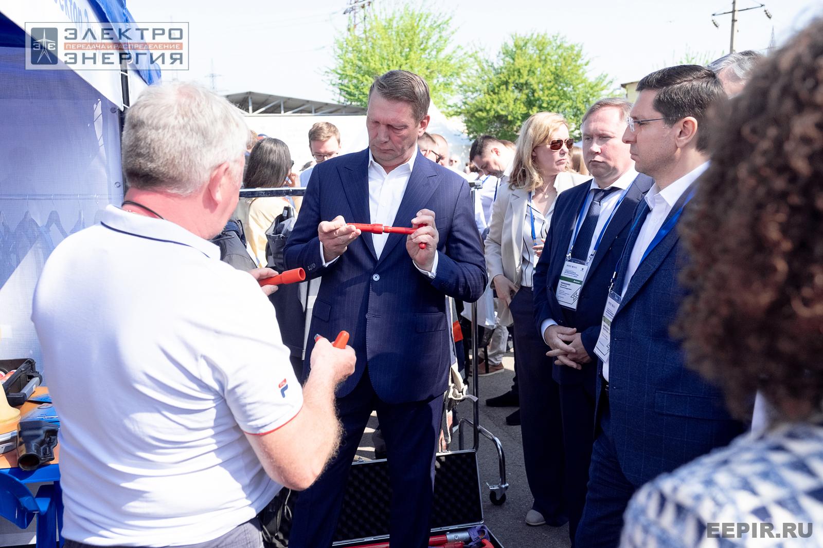 На семинаре-практикуме «Новые технологии для электрических сетей»