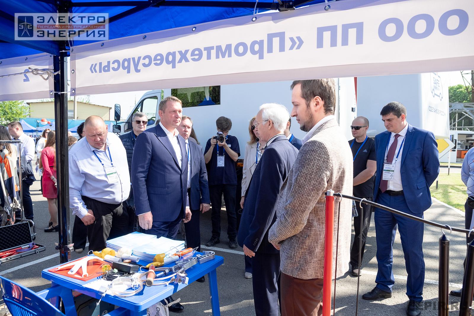 На семинаре-практикуме «Новые технологии для электрических сетей»