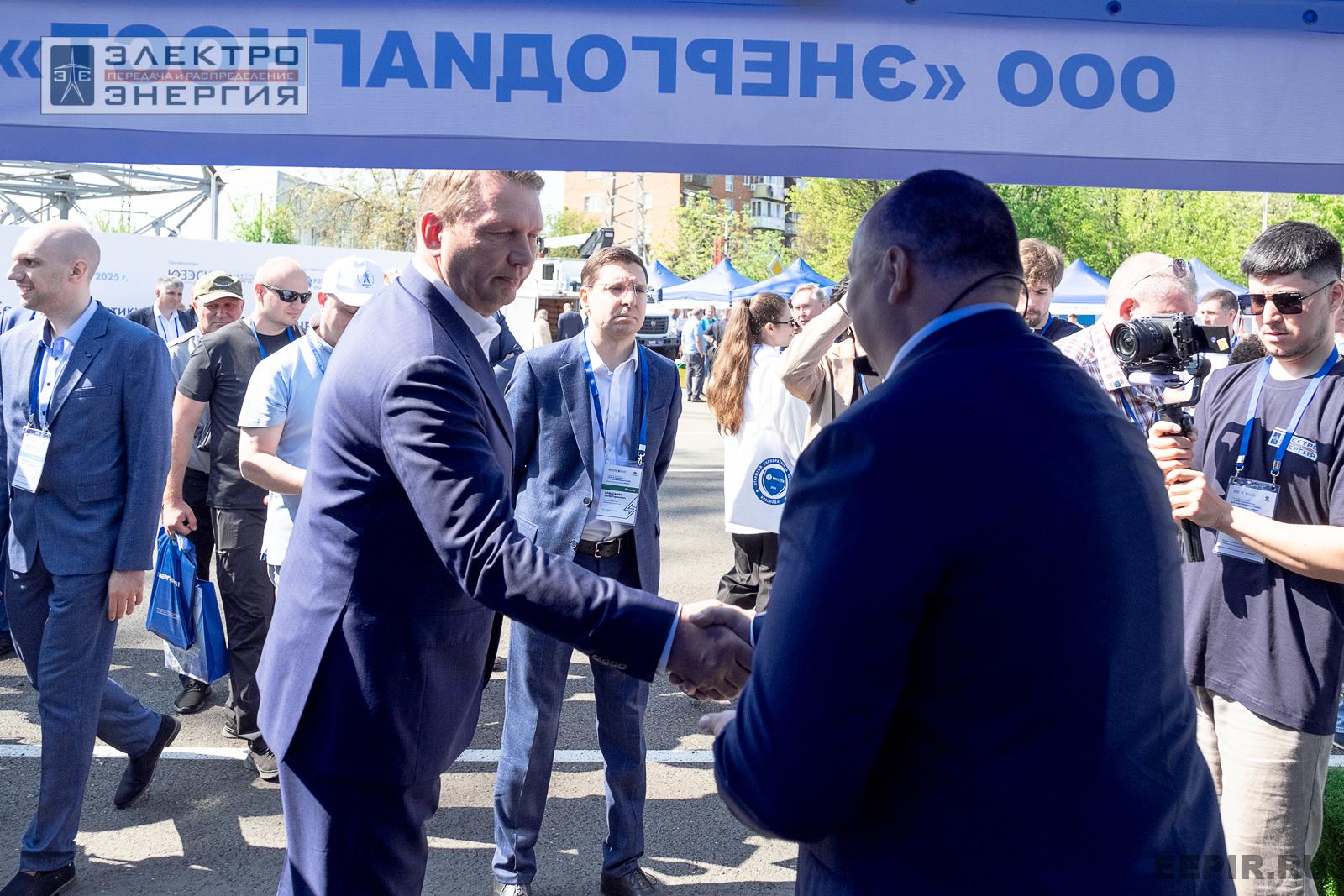 На семинаре-практикуме «Новые технологии для электрических сетей»