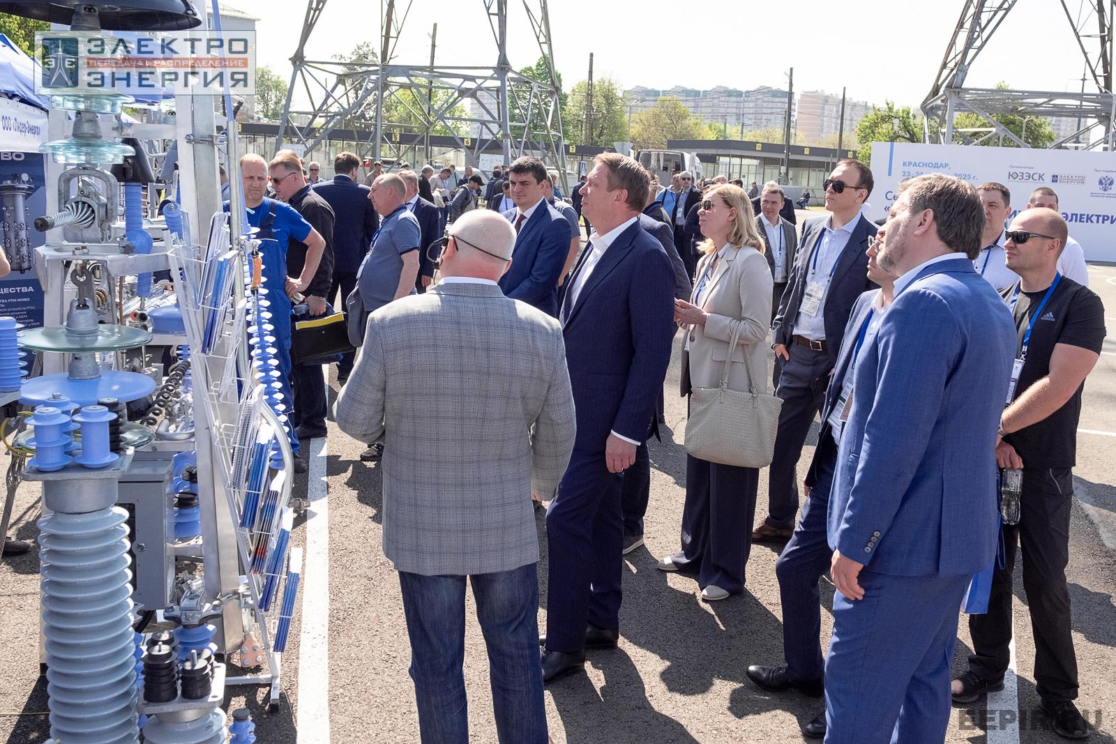 На семинаре-практикуме «Новые технологии для электрических сетей»