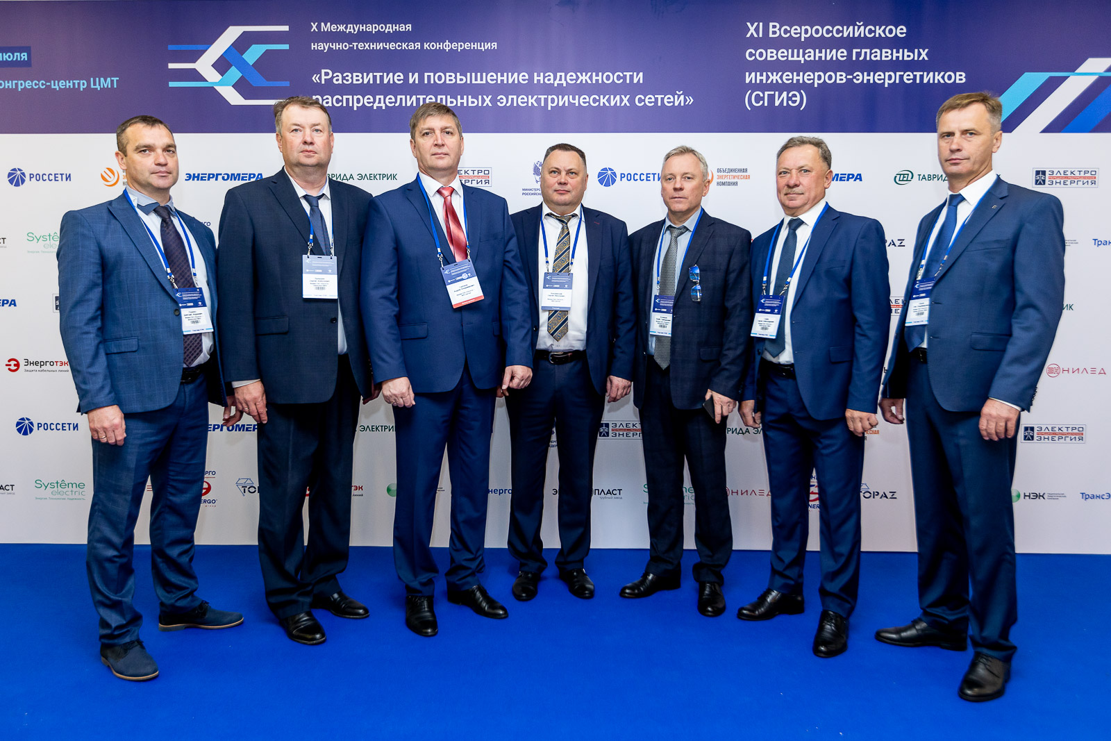 Пресс-волл фото