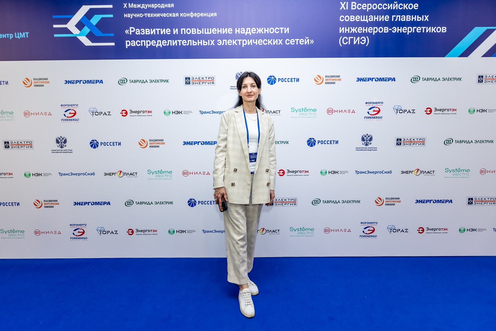 Пресс-волл фото