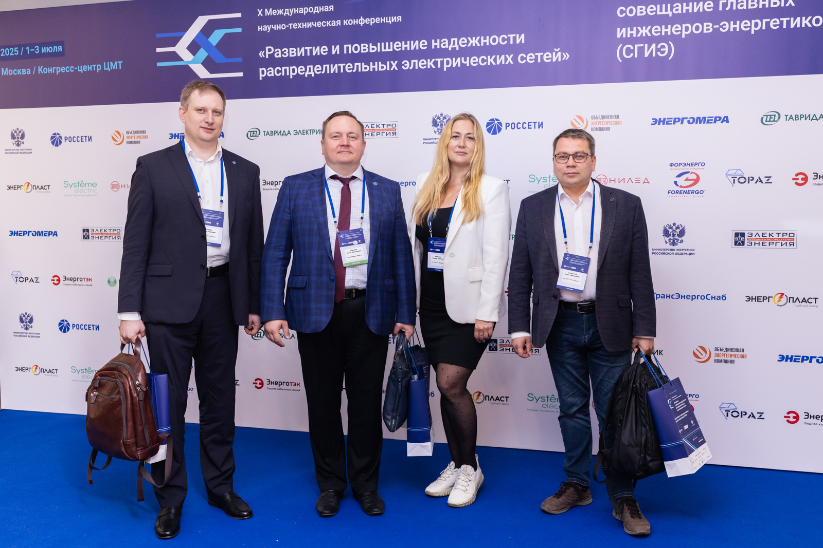 Пресс-волл фото