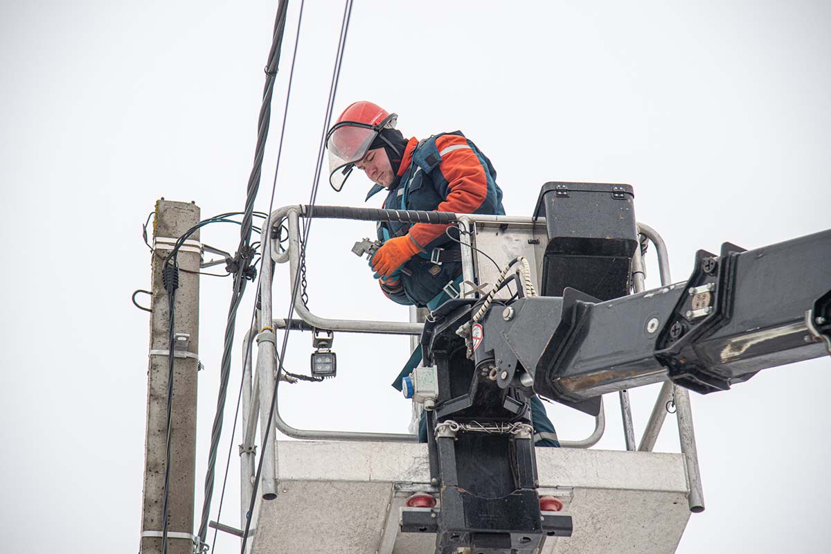 Cамострой в охранной зоне ЛЭП помешал оперативно восстановить электроснабжение двух тысяч жителей Подмосковья