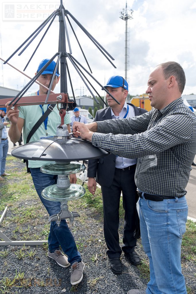 Установка птицезащитных устройств на линиях различных классов напряжения. 25 – 27 августа 2020 г., Моск. область, г. Балашиха, Полигон ПС 157 «Горенки».

