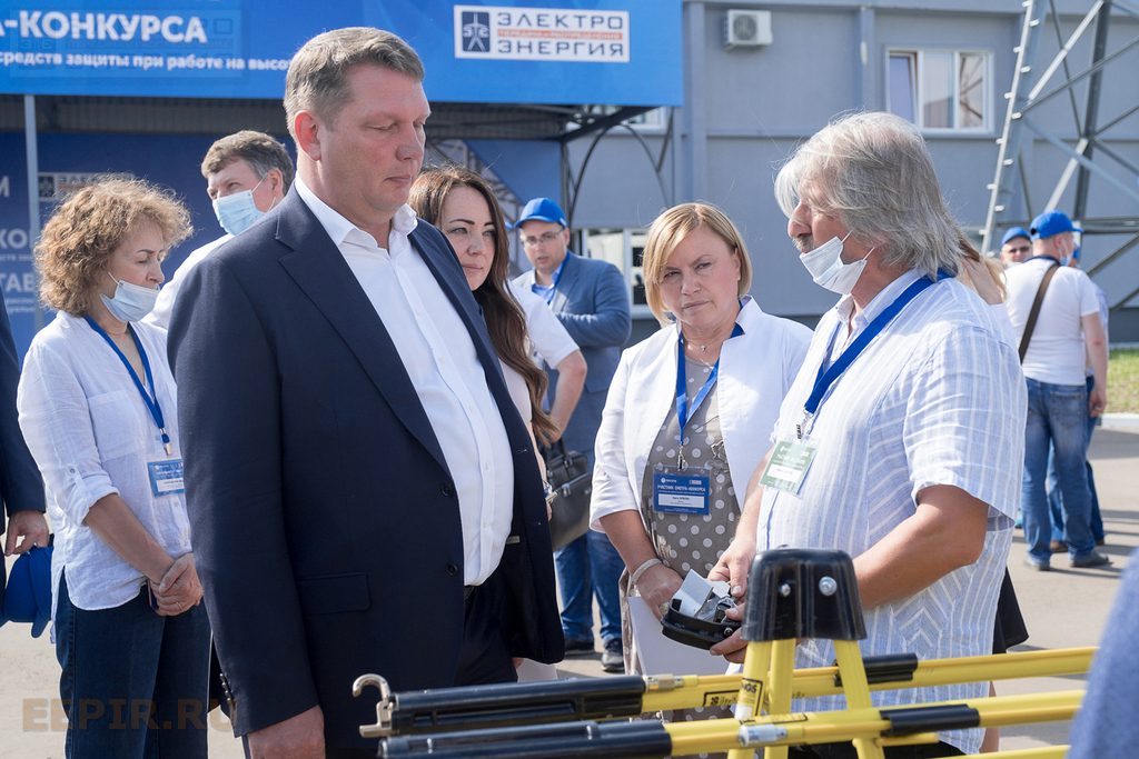 Выставка инструментов, приспособлений и средств индивидуальной защиты в рамках Смотра-конкурса электрозащитных средств и средств защиты при работе на высоте. 25 – 27 августа 2020 г., Моск. область, г. Балашиха, Полигон ПС 157 «Горенки» ООО «ЭНСТО РУС»
