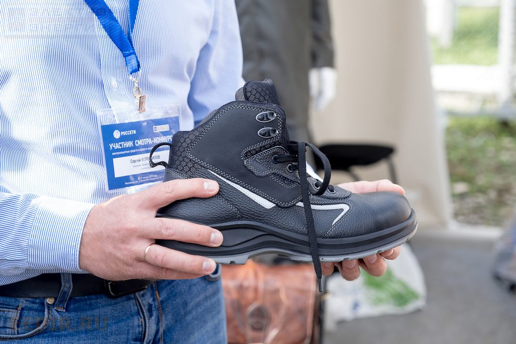 Выставка инструментов, приспособлений и средств индивидуальной защиты в рамках Смотра-конкурса электрозащитных средств и средств защиты при работе на высоте. 25 – 27 августа 2020 г., Моск. область, г. Балашиха, Полигон ПС 157 «Горенки»
