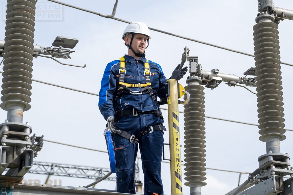 Практика применения электрозащитных средств и средств индивидуальной защиты в распределительных сетях 0,4-20 кВ. 25 – 27 августа 2020 г., Моск. область, г. Балашиха, Полигон ПС 157 «Горенки»
