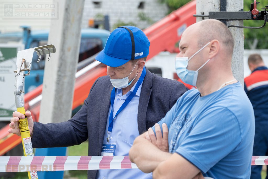 ПАО «Россети. Московский регион»: Подключение ответвления к ВЛ 10 кВ под напряжением. 25 – 27 августа 2020 г., Моск. область, г. Балашиха, Полигон ПС 157 «Горенки»
