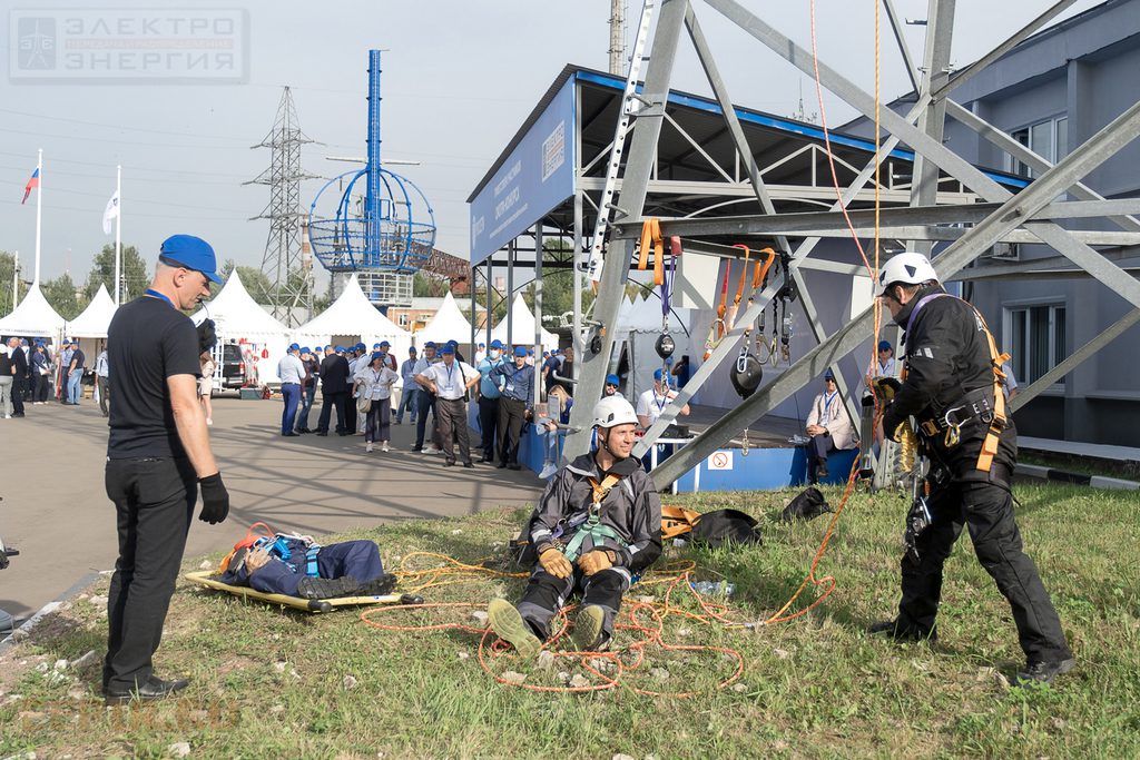 Технологии подъема на опору ЛЭП 110 кВ и спуска пострадавшего с нее. 25 – 27 августа 2020 г., Моск. область, г. Балашиха, Полигон ПС 157 «Горенки».
