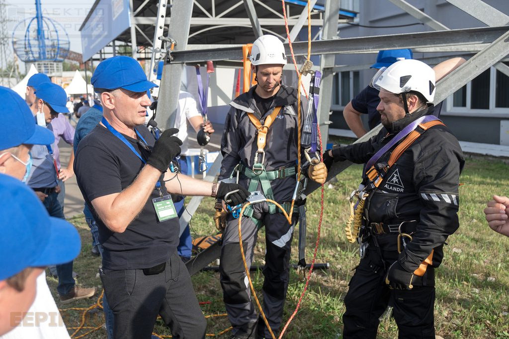 Технологии подъема на опору ЛЭП 110 кВ и спуска пострадавшего с нее. 25 – 27 августа 2020 г., Моск. область, г. Балашиха, Полигон ПС 157 «Горенки».
