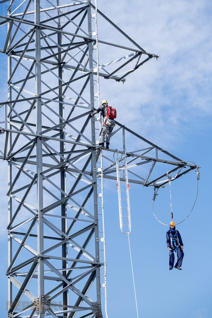 Технологии подъема на опору ЛЭП 110 кВ и спуска пострадавшего с нее. 25 – 27 августа 2020 г., Моск. область, г. Балашиха, Полигон ПС 157 «Горенки».
