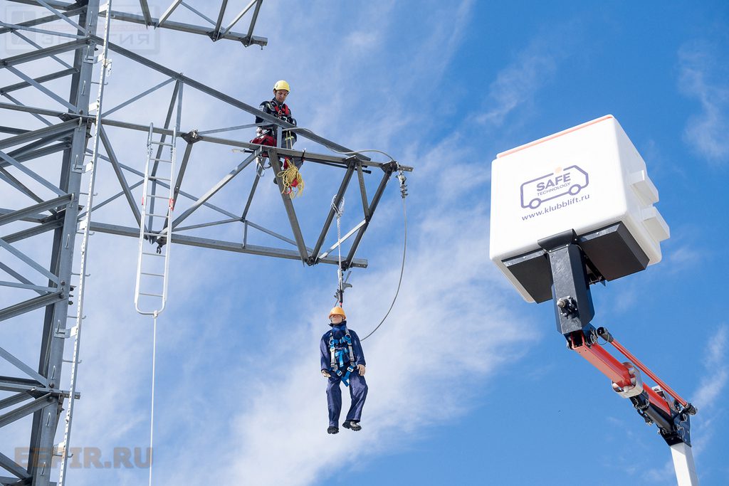 Технологии подъема на опору ЛЭП 110 кВ и спуска пострадавшего с нее. 25 – 27 августа 2020 г., Моск. область, г. Балашиха, Полигон ПС 157 «Горенки».
