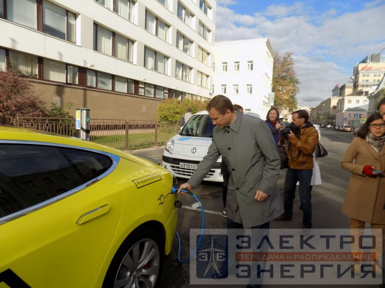 Открытие первой в России зарядной станции для электромобилей (ПАО “МОЭСК”) фото