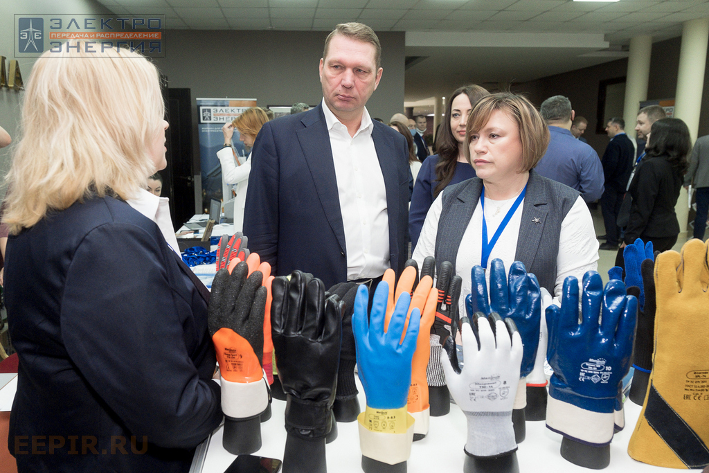 На совещании с руководителями подразделений охраны труда, производственной безопасности ДЗО ПАО «Россети»/филиалов ДЗО (МЭС)/ПО (ПМЭС) «Реализация концепции «нулевого травматизма Vision Zero»