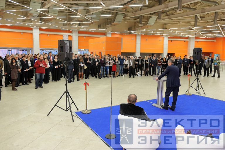 Начала работу Международная выставка «Электрические сети России-2015» фото