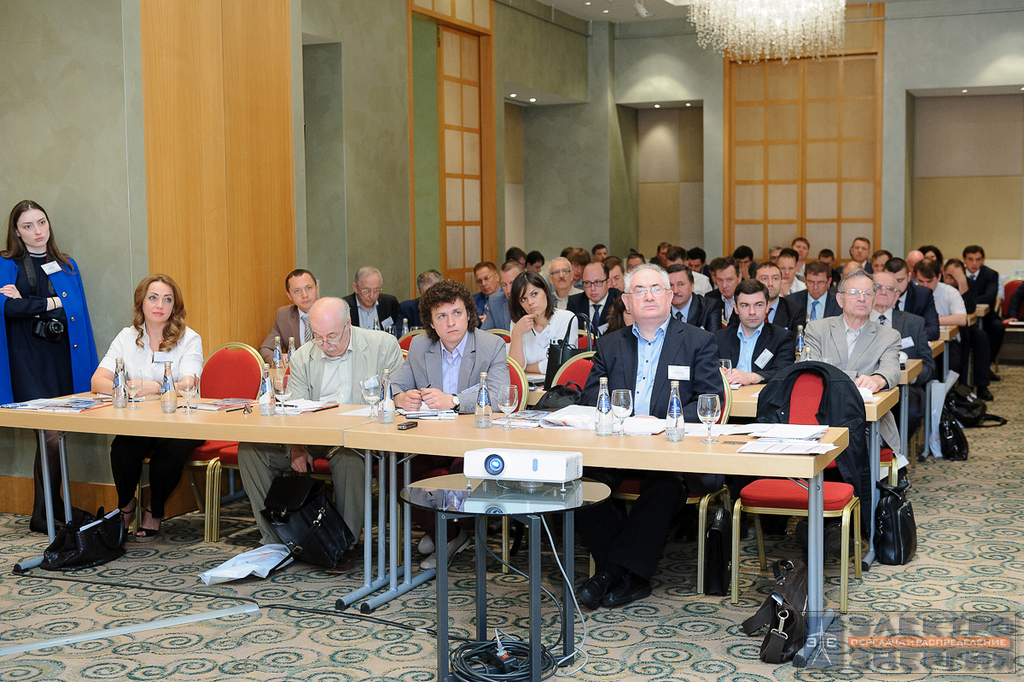 На III Всероссийской конференции «Технико-экономические аспекты развития электрических сетей 20 кВ»