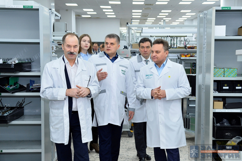 Визит делегации Минэнерго России и представителей энергетических компаний во главе с Заместителем Министра энергетики РФ Андреем Черезовым на производство ООО НПП «ЭКРА»
