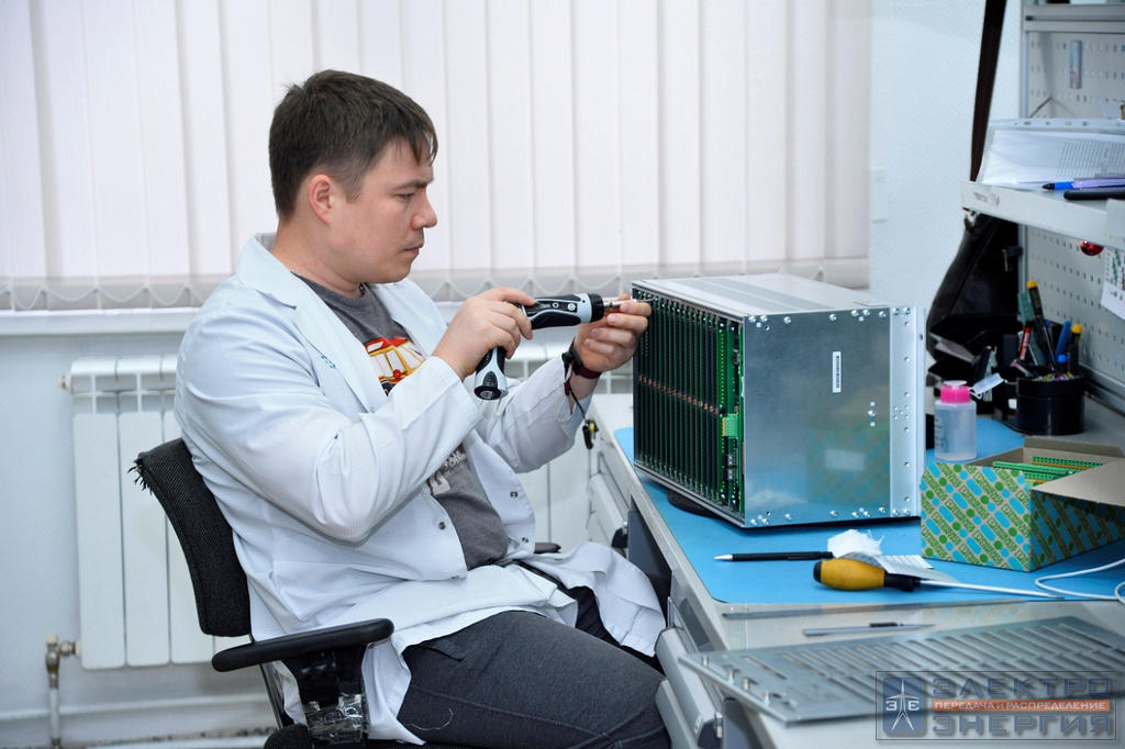 Визит делегации Минэнерго России и представителей энергетических компаний во главе с Заместителем Министра энергетики РФ Андреем Черезовым на производство ООО НПП «ЭКРА»
