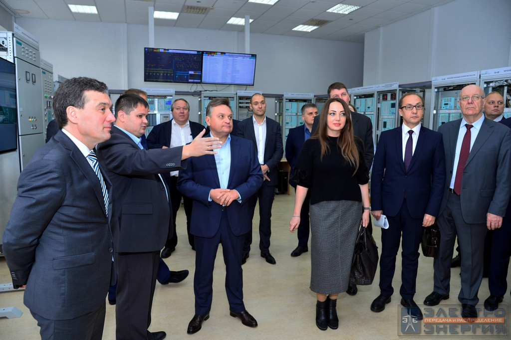 Визит делегации Минэнерго России и представителей энергетических компаний во главе с Заместителем Министра энергетики РФ Андреем Черезовым на производство ООО НПП «ЭКРА»
