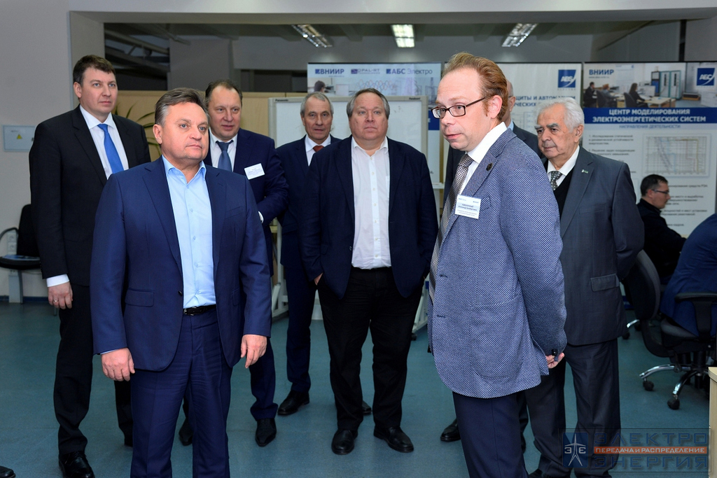 Визит делегации Минэнерго России и представителей энергетических компаний во главе с Заместителем Министра энергетики РФ Андреем Черезовым на производство ОАО «ВНИИР»
