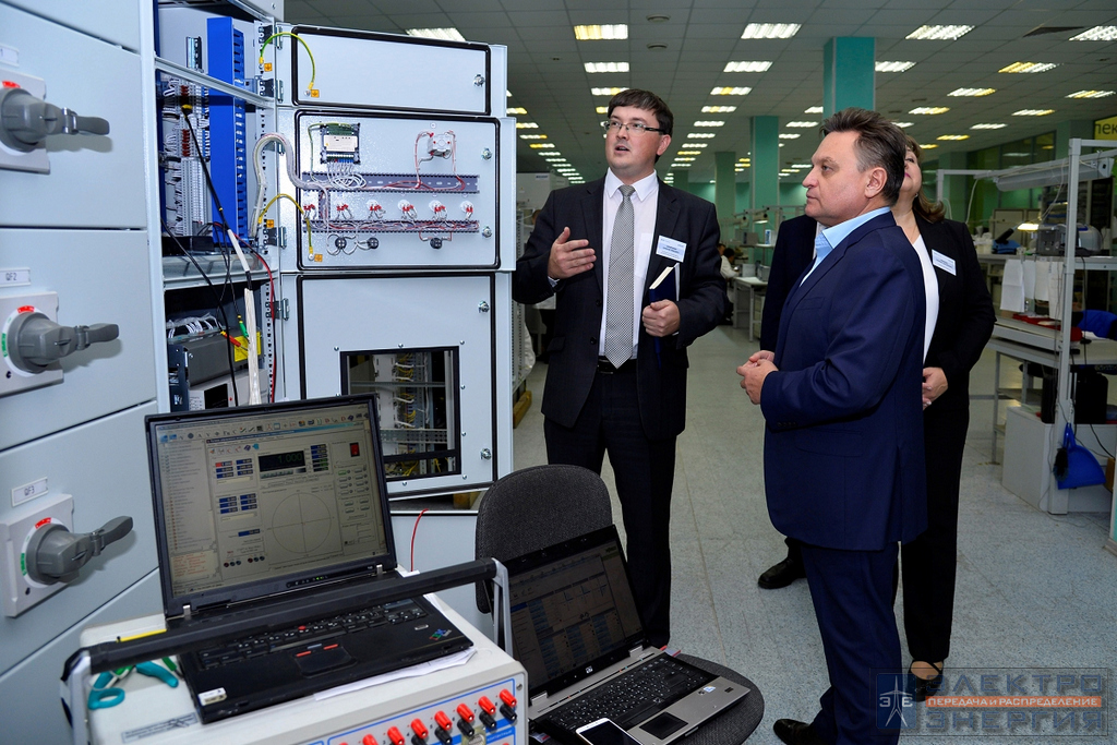 Визит делегации Минэнерго России и представителей энергетических компаний во главе с Заместителем Министра энергетики РФ Андреем Черезовым на производство ОАО «ВНИИР»
