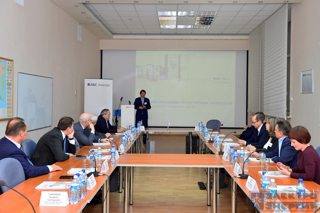 Визит делегации Минэнерго России и представителей энергетических компаний во главе с Заместителем Министра энергетики РФ Андреем Черезовым на производство ОАО «ВНИИР»
