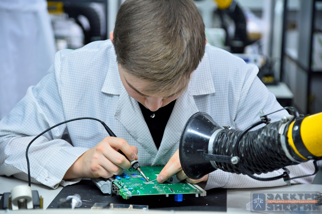 Визит делегации Минэнерго России и представителей энергетических компаний на производство ООО НПП «БРЕСЛЕР»
