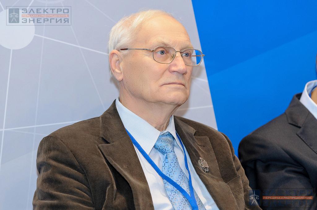 Смелков Г.И., Главный научный сотрудник ФГБУ ВНИИПО МЧС РФ, на IX заседании редакционного совета и коллегии журнала «ЭЛЕКТРОЭНЕРГИЯ. Передача и распределение» 5 декабря 2018 года, МФЭС, Москва, ВДНХ
