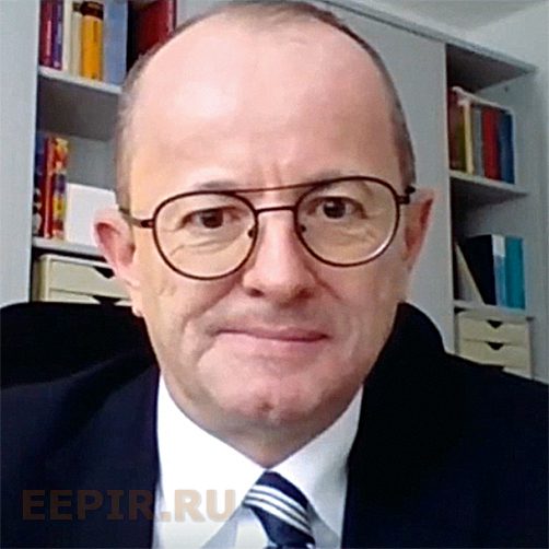 директор по техническому регулированию и стандартизации SIEMENS AG Маркус Райгль