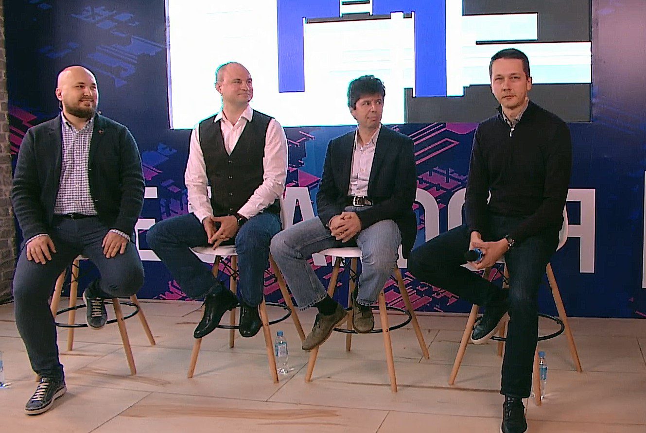 Слева-направо: Алексей Новиков, Артем Синицын, Михаил Кадер и Антон Юдаков.